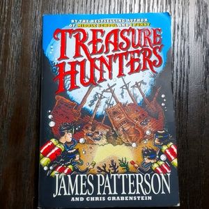 JAMES PATTERSON(BOOK) TREASURE HUNTERS